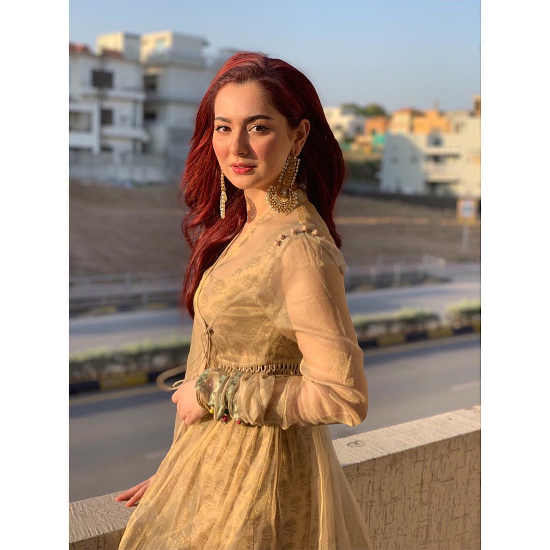 Beautiful Hania Amir on Eid Day with Family | Dailyinfotainment